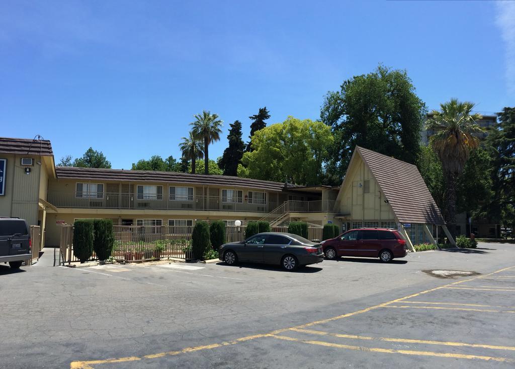 Discovery Inn Modesto Exterior foto